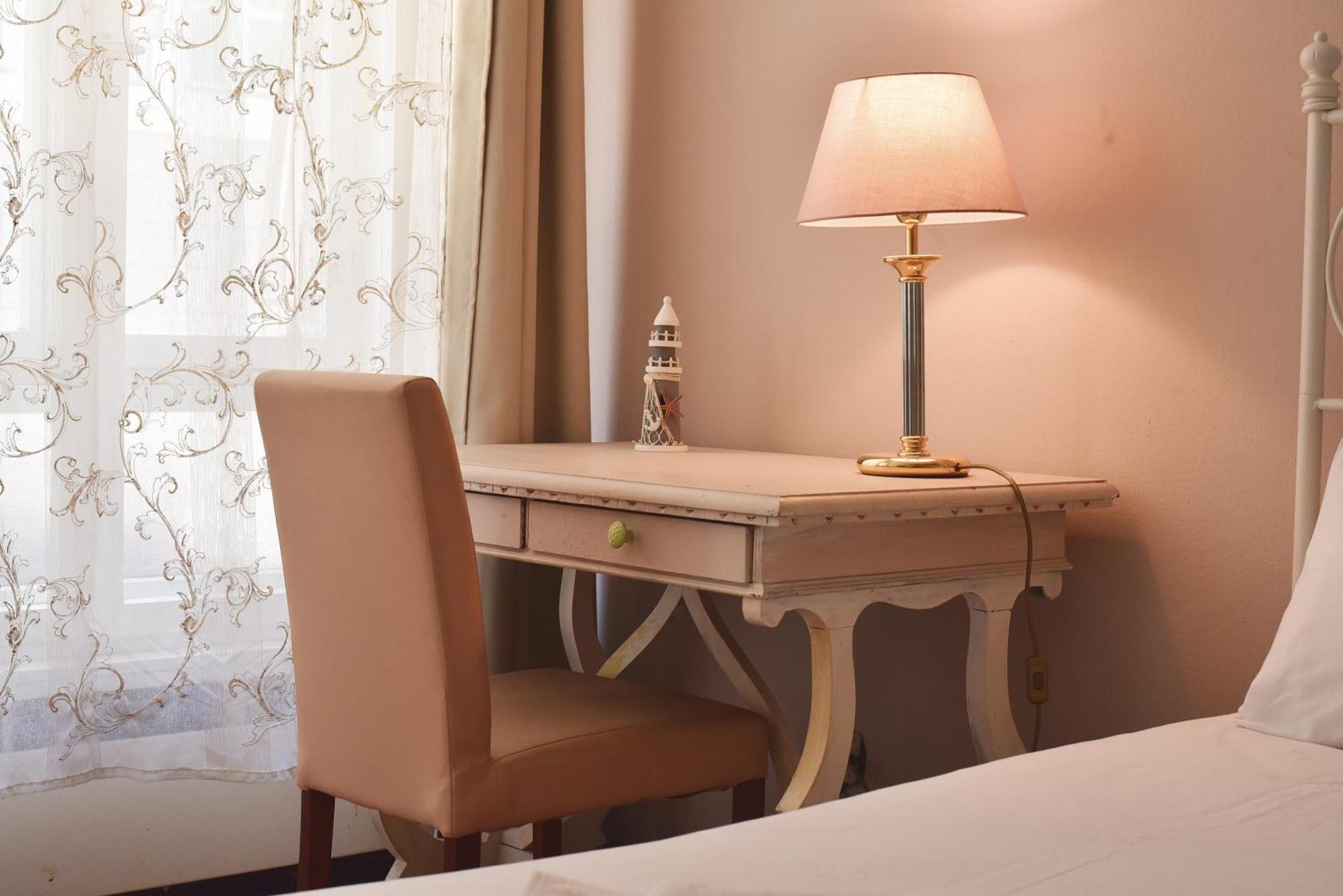 Barcolana Lodge - Hostel Триест Экстерьер фото