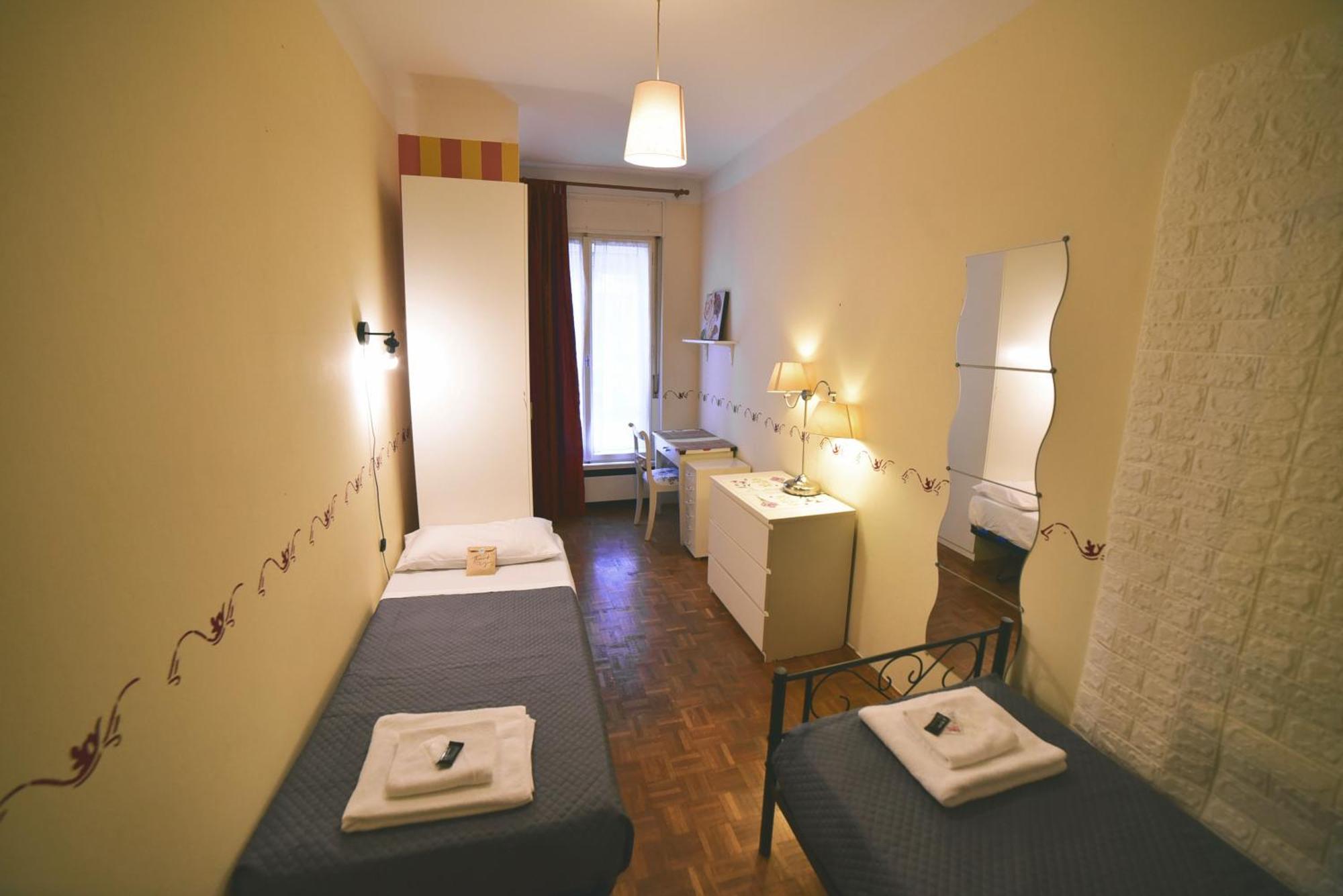 Barcolana Lodge - Hostel Триест Экстерьер фото