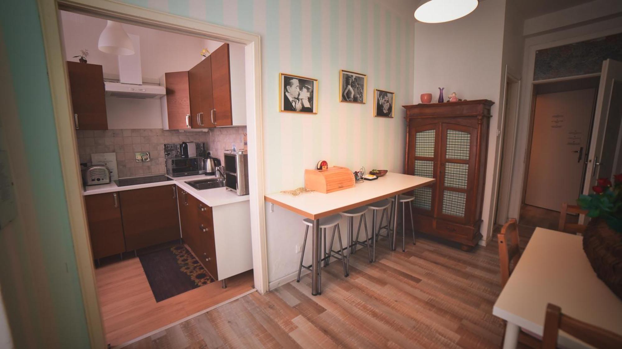 Barcolana Lodge - Hostel Триест Экстерьер фото