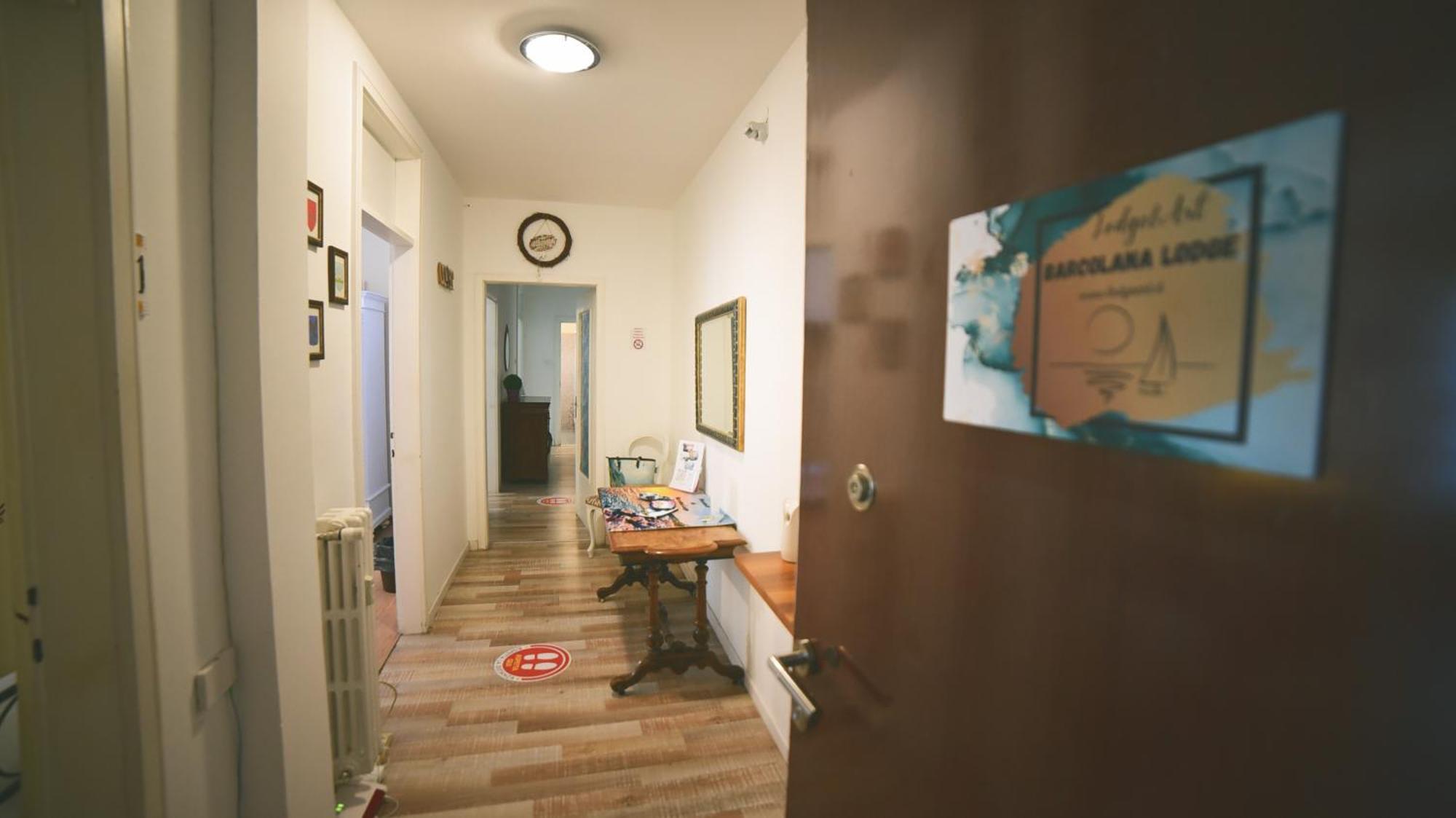 Barcolana Lodge - Hostel Триест Экстерьер фото